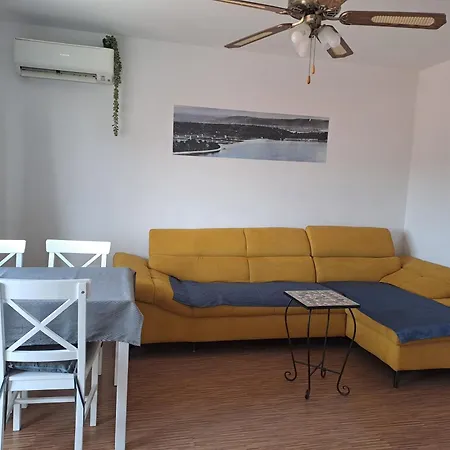 Rafaello Apartment *